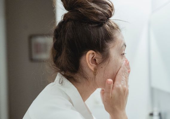 5 Best Face Washes To Supercharge Your Skincare Routine